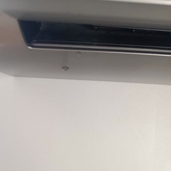 Beko Klimamın Sürekli Su Akıtması Ve Parkelerime Zarar Vermesi