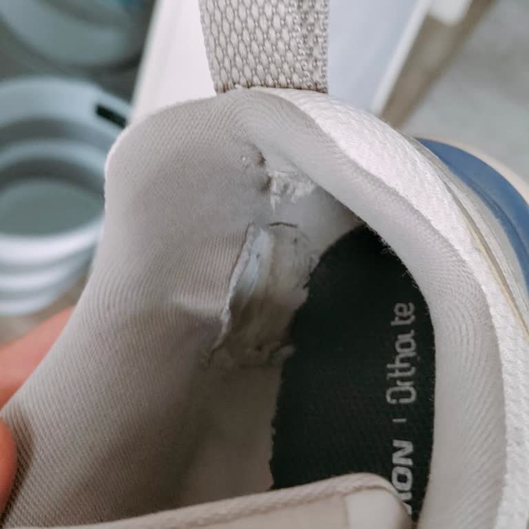 Salomon Ayakkabının İçi Kısa Sürede Deforme Oldu