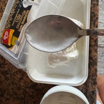 Dondurmada Kum Gibi Pütürlü Doku Ağızda Rahatsızlık Yarattı