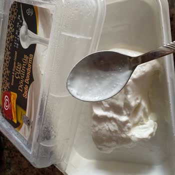 Dondurmada Kum Gibi Pütürlü Doku Ağızda Rahatsızlık Yarattı