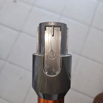 Dyson V10 Süpürge İçin Yedek Parça Bulunamıyor, Müşteri Hizmetleri Yetersiz