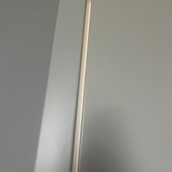 Kurulum Hatası Nedeniyle Klima Sızıntısı, Duvar Ve Kapıda Ciddi Hasar Oluştu