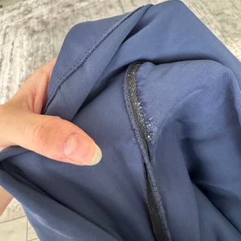 Rue Marka Şort Bluz Takımın İlk Giyimde Dikişlerinin Açılması Şaşkınlığı