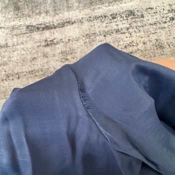 Rue Marka Şort Bluz Takımın İlk Giyimde Dikişlerinin Açılması Şaşkınlığı