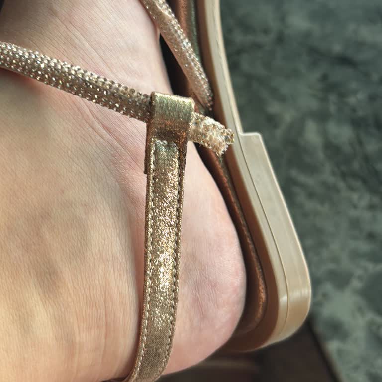 LCW'dan Aldığım Sandalet 3. Giyimde Koptu Ve Hayal Kırıklığı Yaşadım