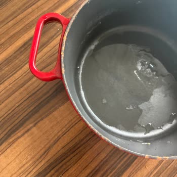 Gallery Crystal Yeni Alınan Döküm Tencerede Beklenmedik Paslanma Sorunu