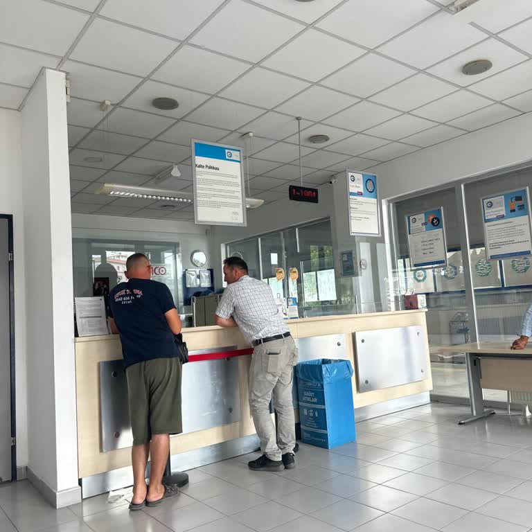 Ezine Tüvtürk'te Uzun Bekleme Süreleri Ve Yetersiz Personel Mağduriyeti