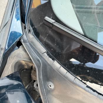 BMW 116i’de Kronik Cam Fitili Ve Stop Lambası Sorunları Mağduriyet Yaratıyor