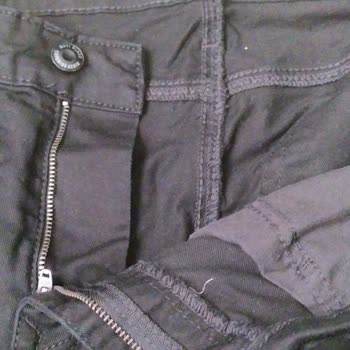 Mavi Kot Pantolonumun Rengi Hızla Soldu Ve Dikişleri Sorunlu Çıktı