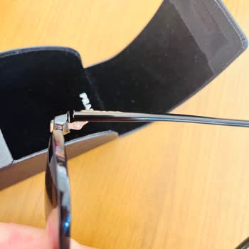 Prada Gözlükte Sürekli Arıza Ve Yüksek Tamir Ücretiyle Mağduriyet Yaşadım