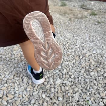 Yeni Yapılan Parkta Güvenlik Ve Temizlik Sorunu