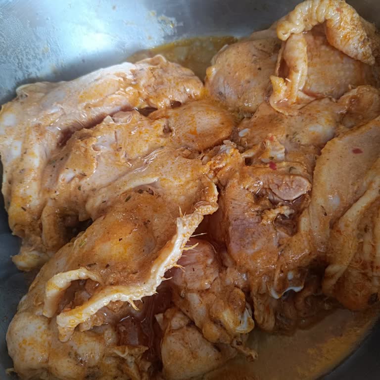 Tazem Piliçte Çok Sayıda Tüy Vardı!