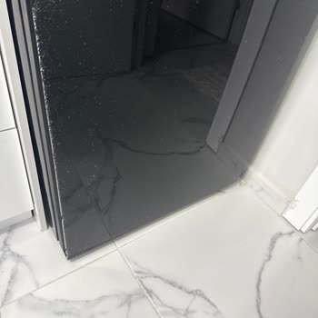 Buzdolabı Cam Kapağı Küçük Darbede Tamamen Kırıldı, Güvenlik Endişesi Yaşadım