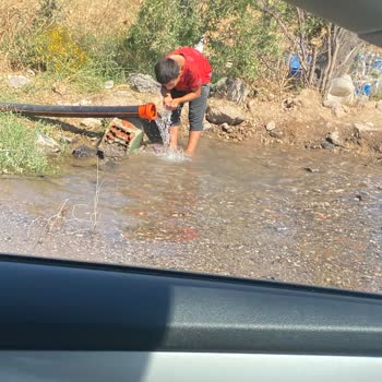 Boşa Akan Su Ve Çadır Kurulumu Nedeniyle Yaşanan Sorun