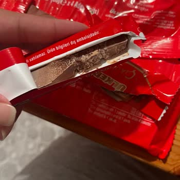 Hasarlı Çikolata Ve Yetersiz Müşteri Hizmeti Mağduriyeti