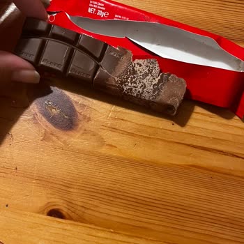 Hasarlı Çikolata Ve Yetersiz Müşteri Hizmeti Mağduriyeti