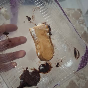 A101'den Aldığım Mini Eklerin İçinden Yarım Ve Bozuk Ürün Çıktı