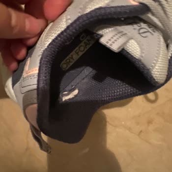 Skechers Memory Foam Ayakkabıda Kısa Sürede Deformasyon Ve Mağduriyet