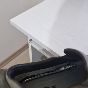 FLO'dan Aldığım Dockers Ayakkabı Kısa Sürede Yırtıldı, Garanti Ve İade Sürecinden Endişeliyim