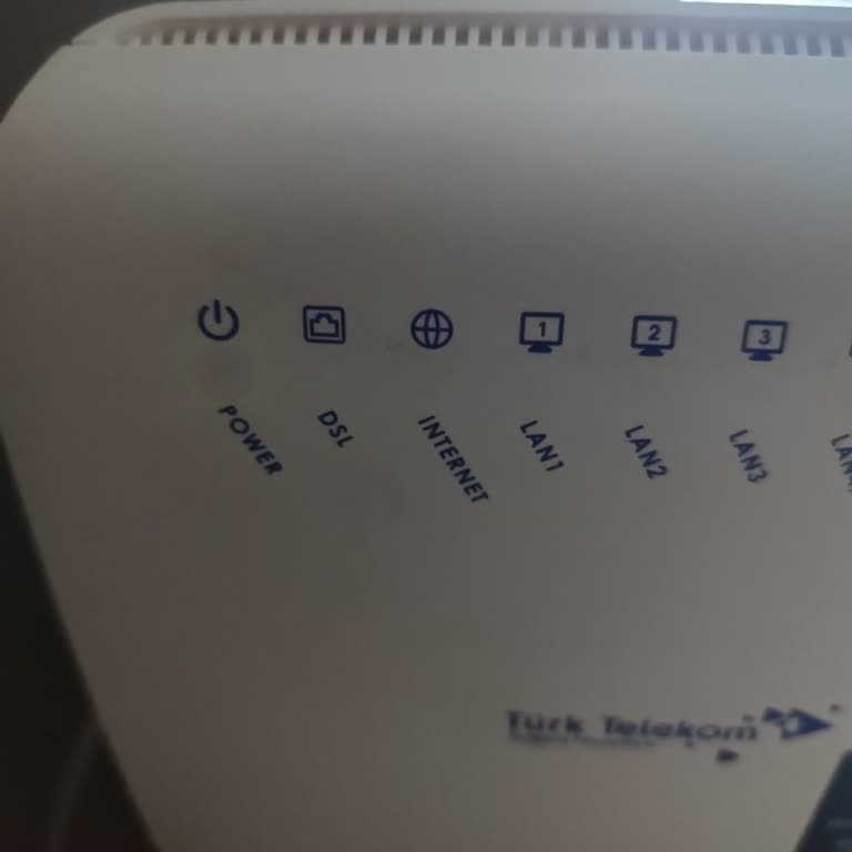 Derince'de 3 Gündür Süren İnternet Kesintisi Ve Müşteri Hizmetlerine Ulaşamama
