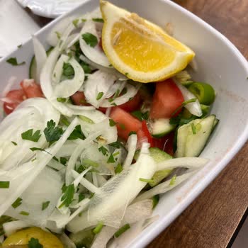 Yemekte Saç Çıkması Ve İlgisiz Personel Nedeniyle Büyük Hayal Kırıklığı