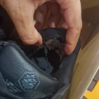 Kısa Sürede Yıpranan Ayakkabıya Olumsuz Garanti Değerlendirmesi Ve Müşteri Memnuniyetsizliği