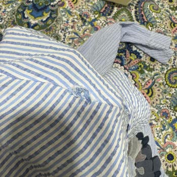 Aldığım Gömlekte Sürekli Sökülme Ve Mağaza İlgisizliği