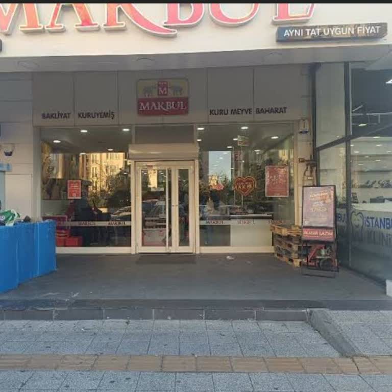 Başakşehir 5. Etap Makbule'de Kötü Koku, Bayat Ürünler Ve Kaba Personel Deneyimi