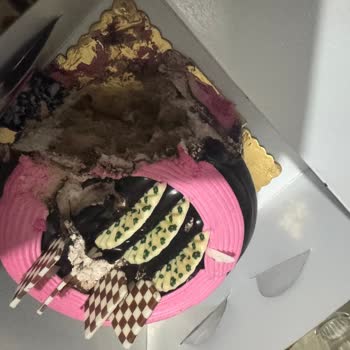 Bayat Ve Ekşi Pasta Satışıyla Hayal Kırıklığı Yaşadık