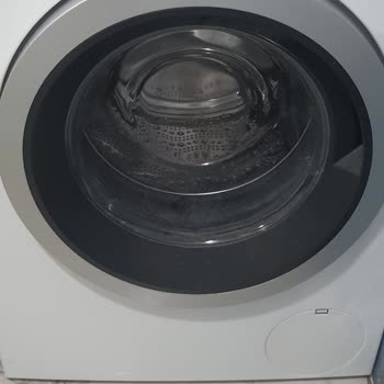 Bosch Çamaşır Makinesi Temizlik Programında Parça Erimesi Ve Ücretsiz Onarım Talebi