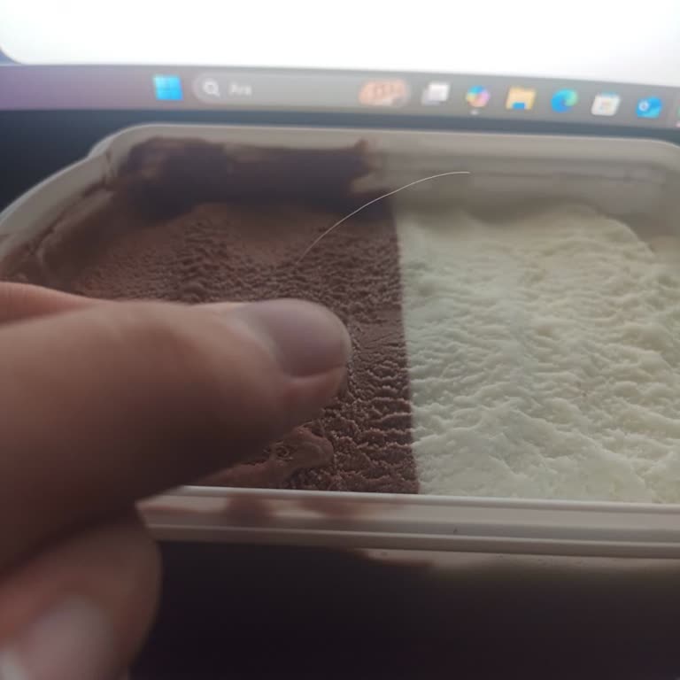 Dondurmadan İnsan Saçı Çıkmasıyla Yaşanan Hijyen Sorunu