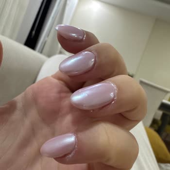 Beklentileri Karşılamayan Protez Tırnak Deneyimi Ve Hayal Kırıklığı