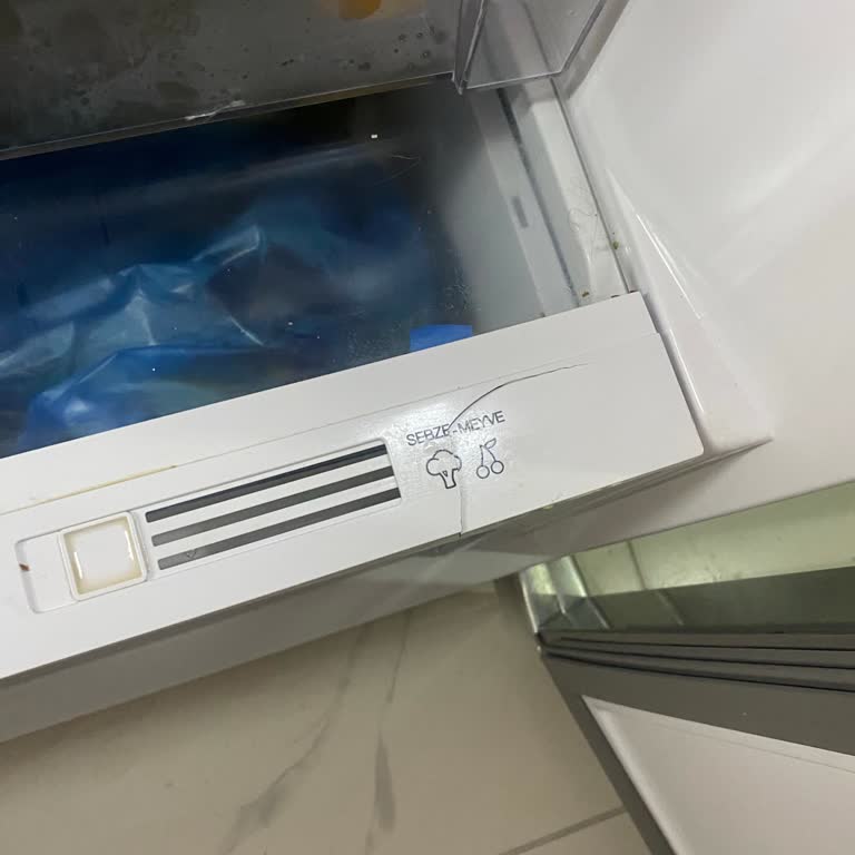Buzdolabı Arızası Ve Servis Hataları Nedeniyle Mağduriyet Yaşıyorum