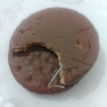 Ülker Halley İçinden Yabancı Madde Çıktı