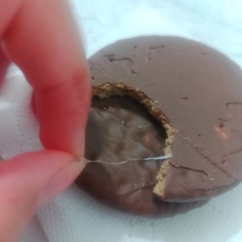 Halley Paketinden Çıkan Yabancı Maddeyle Yaşadığım Güven Kaybı