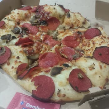 Pizza Ve Sarımsaklı Ekmekte Malzeme Ve Lezzet Sorunları Yaşadım