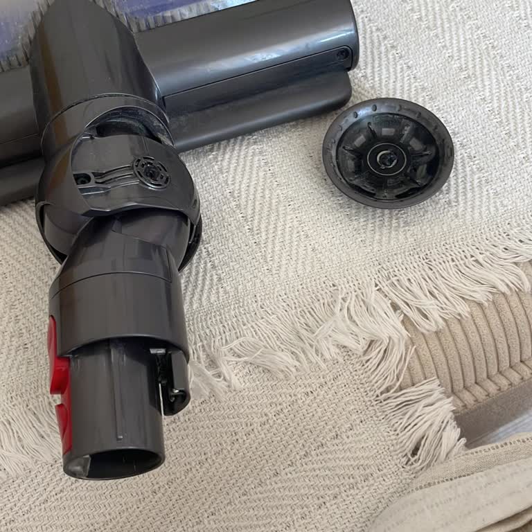 Dyson V15 Süpürge Yedek Parça Tedarikinde Gecikme Ve İptal Sorunu