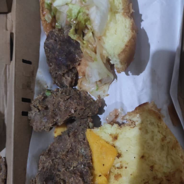 Köff ’Burg Mağduriyet Yaşama