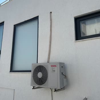 Vestel Klima Montajı Duvarı Delip Görüntü Kirliliği Yarattı