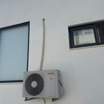 Vestel Klima Montajı Duvarı Delip Görüntü Kirliliği Yarattı