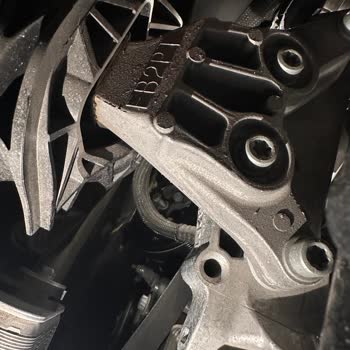 Sıfır Araçta Kasnak Kırılması Ve Servis Belirsizliği Mağduriyeti