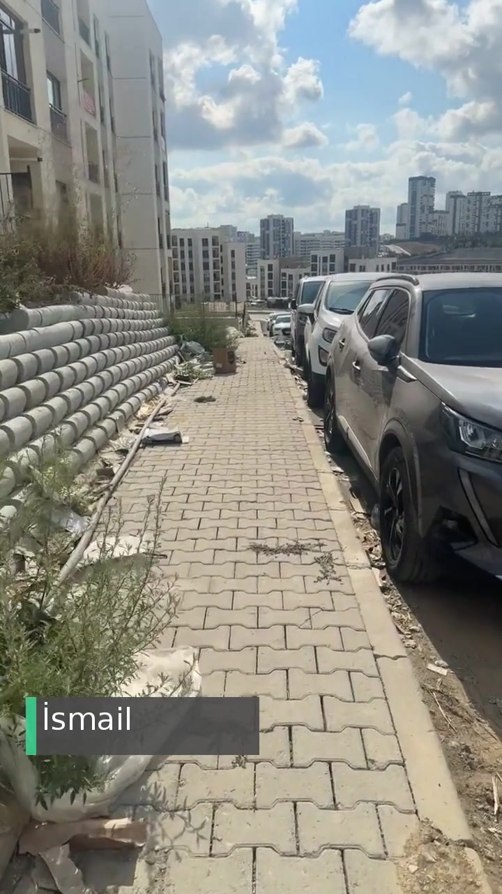 Başakşehir Belediyesi Yok, Çalışan Yok, Pislik İçindeyiz videonun kapak resmi