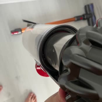 Dyson V10 Süpürgemin Metal Filtre Sorunu Ve Hızlı Pil Tükenmesi Hakkında Destek Talebi