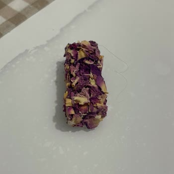 Lokumdan Çıkan Saç Misafirlerime Rezil Etti