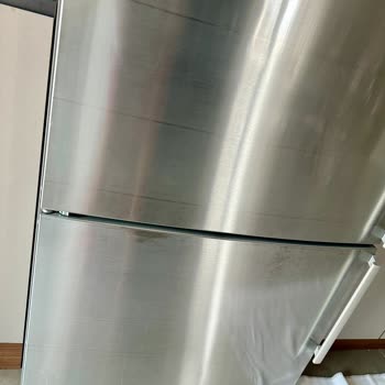 Bosch Buzdolabında Kendiliğinden Oluşan Inox Kaplama Çizgileri!