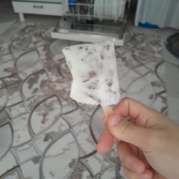 Açılmış Ve Eksik Kidy Dondurma İle Karşılaşılan Sağlık Endişesi