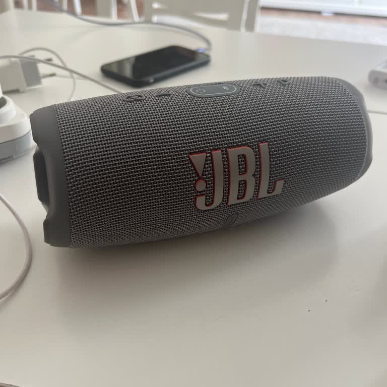 Yeni Aldığım Hoparlör 1 Saatte Şarj Bitiriyor, Hayal Kırıklığına Uğradım