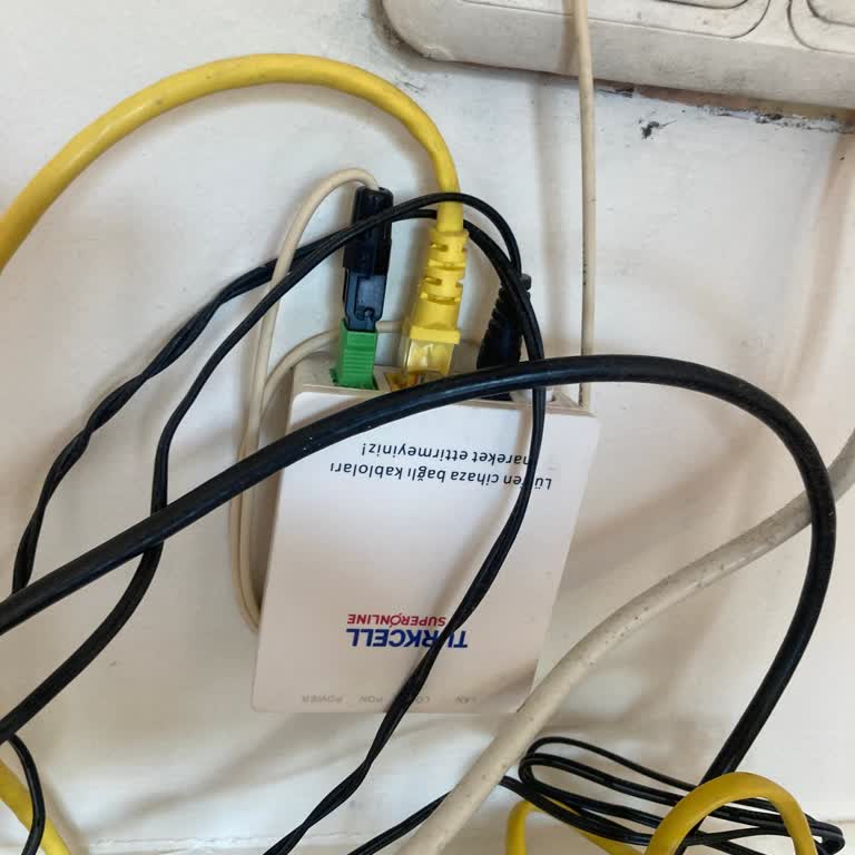 Aynı Binada İnternet Nakli İçin Ek Masraf Ve Destek Eksikliği Mağduriyeti