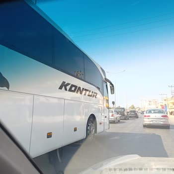 Kontur Turizm Otobüsünün Ani Manevrası Ailemi Tehlikeye Attı