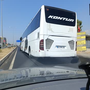 Kontur Turizm Otobüsünün Ani Manevrası Ailemi Tehlikeye Attı